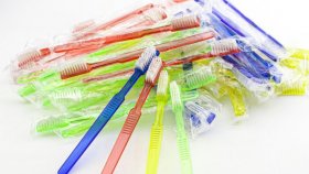 Наборы зубных щеток Revyline с нанесенной пастой в Челябинске
