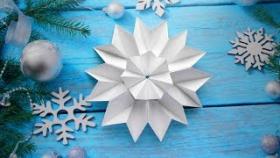 Простые снежинки из бумаги ❄ Новогодние поделки своими руками