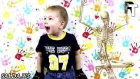 Скелет человека Собираем скелет Видео для детей The skeleton of a man putting the skeleton