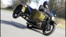 Новый мотоцикл «Урал» комплектуется бутылкой водки и консервами