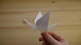 Оригами. Как сделать журавля из бумаги (видео урок)
