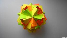 Новогодний шар из бумаги. Оригами елочное украшение своими руками