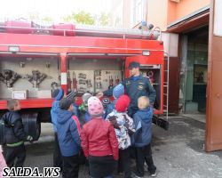 В рамках месячника безопасности в образовательных учреждениях сотрудниками пожарной охраны Верхнесалдинского городского округа проводится широкомасштабная профилактическая работа