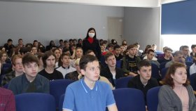 Белгородские транспортные полицейские посетили студентов индустриального колледжа