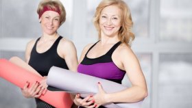 Фитнес в 50+ лет: как тренироваться?