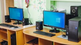 ВСМПО подарило три компьютера социально-реабилитационному центру