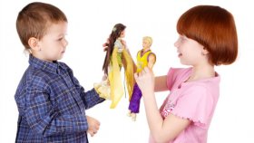 «Ты же девочка!», «Будь мужиком!» Почему не стоит делить игрушки по гендерной принадлежности