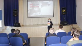 Транспортные полицейские Белгорода пообщались со студентами строительного техникума