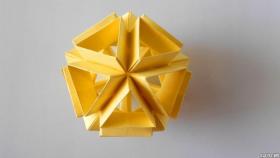 Оригами икосаэдр из бумаги. Модульный шар кусудама