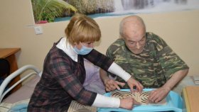 Специалисты по долговременному уходу будут работать в тюменских интернатах для престарелых