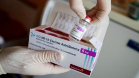 Шведские медики рекомендуют гражданам старше 80 лет вводить 4 дозы вакцины от COVID-19