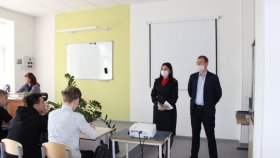 Транспортные полицейские Белгорода пообщались со студентами строительного техникума на тему IT-преступности