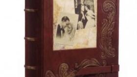 Свадебный кожаный фотоальбом в подарок молодоженам
