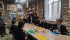 Транспортные полицейские Белгорода пригласили кадетов в музей народной культуры