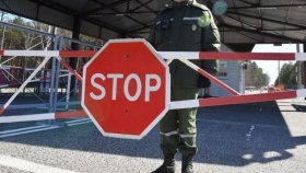 Россия закрывает границу на въезд и на выезд.