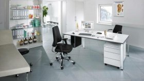 Каким должен быть стол врача?