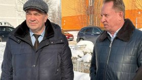 В Нижневартовске ищут выход из парковочного тупика у больницы