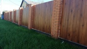 Основные особенности заборов из профилированных листов
