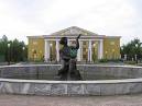 ДВОРЕЦ - ГОРОДУ