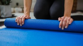 Коврик для пилатеса: какой лучше выбрать — полное руководство
