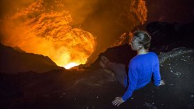 Почему элитные проститутки мечтают умереть в жерле действующего вулкана?