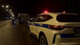 Сотрудники Госавтоинспекции устанавливают обстоятельства  ДТП, в результате которого пострадали три человека