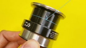 Лучший способ привязать леску или шнур к любой катушке, так что бы не ничего не прокручивалось