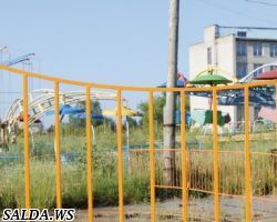 Заржавели детские качели
