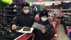 В рамках профилактической операции «Нелегальный мигрант» полицейские проверяют места проживания и трудовой деятельности иностранных граждан