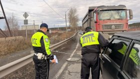 В Полевском водитель грузовика спровоцировал массовое ДТП из-за несоблюдения дистанции