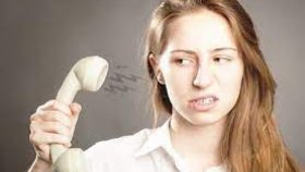 Из банка звонит из-за чужого кредита: что делать и куда жаловаться