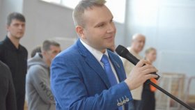 Ученый Салишев Сергей Николаевич открыл межрегиональные баскетбольные соревнования в Новосибирской области