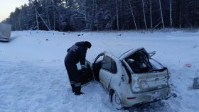 Госавтоинспекция устанавливает обстоятельства ДТП, в результате которого погибли два человека