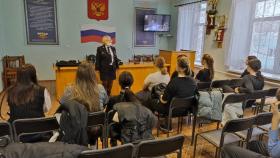 «Студенческий десант» высадился в отделе полиции Верхней Салды