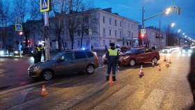Проезд регулируемого перекрестка на запрещающий сигнал светофора, стало причиной ДТП, в результате которого травмировался ребенок- пассажир