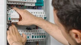 Электрические соединители в промышленной автоматизации: надежность контактов