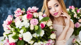 Преимущества доставки цветов курьером