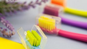 Зубная щетка Revyline SM6000 Ortho в сочинском филиале бренда