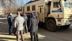 Студенты РосНОУ на Авиамоторной: чьи интересы пострадают от изменений прав на прилегающую территорию