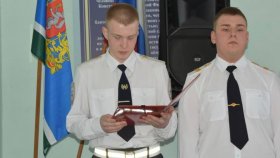 В актовом зале Межмуниципального отдела МВД России «Верхнесалдинский» прошло торжественное мероприятие, посвященное Дню защитника Отечества