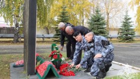 Начальник территориального управления поздравил командование и личный состав тюменского ОМОН с профессиональным праздником