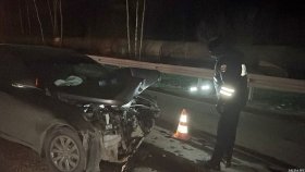 В Среднеуральске два молодых водителя спровоцировали ДТП с пострадавшей несовершеннолетней пассажиркой