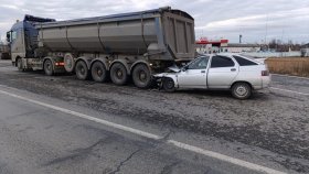 Госавтоинспекция устанавливает обстоятельства смертельного ДТП на федеральной трассе Екатеринбург-Тюмень