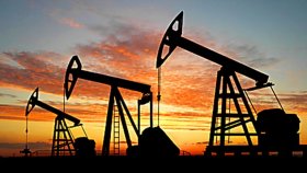 Россия победит США в войне нефтяных цен за счет долгой игры