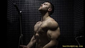 3 ПРИЧИНЫ ПРИНИМАТЬ ХОЛОДНЫЙ ДУШ