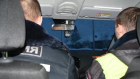 Сотрудники ГИБДД осуществляют контроль за безопасностью дорожного движения скрытым патрулем