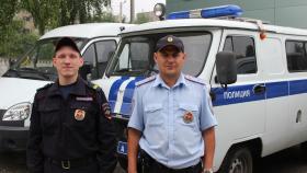 Салдинские полицейские спасли 20-летнего парня, который хотел спрыгнуть с крыши дома