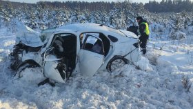 В Белоярском районе сотрудники Госавтоинспекции установили предварительные обстоятельства ДТП с четырьмя пострадавшими на 61-м километре автодороги «Екатеринбург-Тюмень»