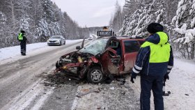 Госавтоинспекция выясняет обстоятельства смертельного ДТП вблизи Нижнего Тагила