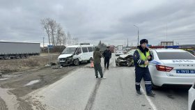 Сотрудники Госавтоинспекции Заречного устанавливают обстоятельства ДТП, в котором пострадали 3 человека